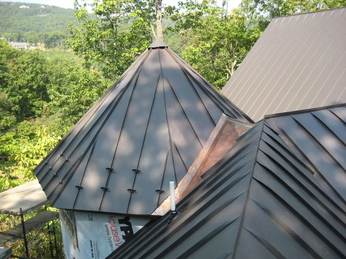 Professional Roof Tarp Installation by Craftsman Roofing in Cromwell Hills